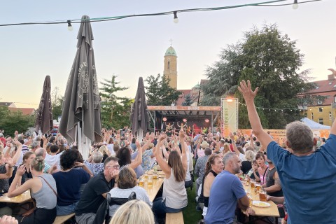 Zwiebeltreterfest auf der Böhmerwiese